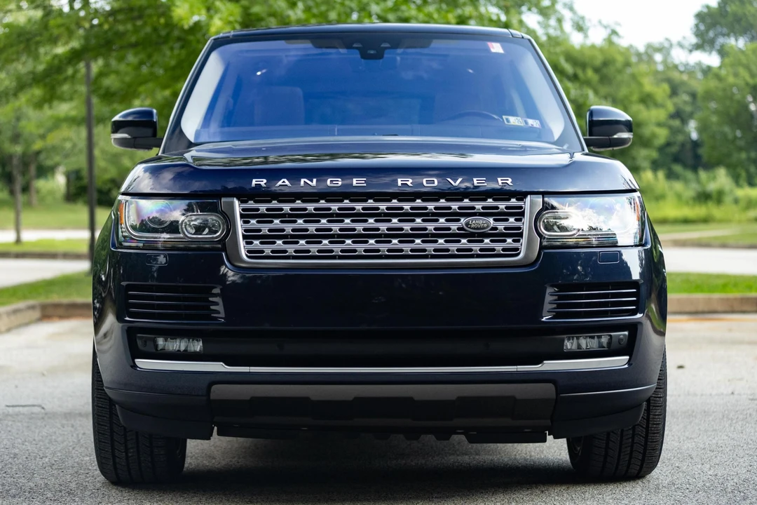 2017 Land Rover Range Rover L405 - Image 2 of 31