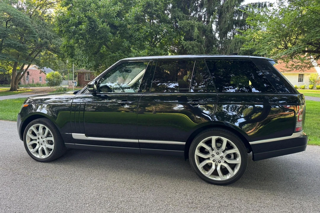 2017 Land Rover Range Rover L405 - Image 10 of 31