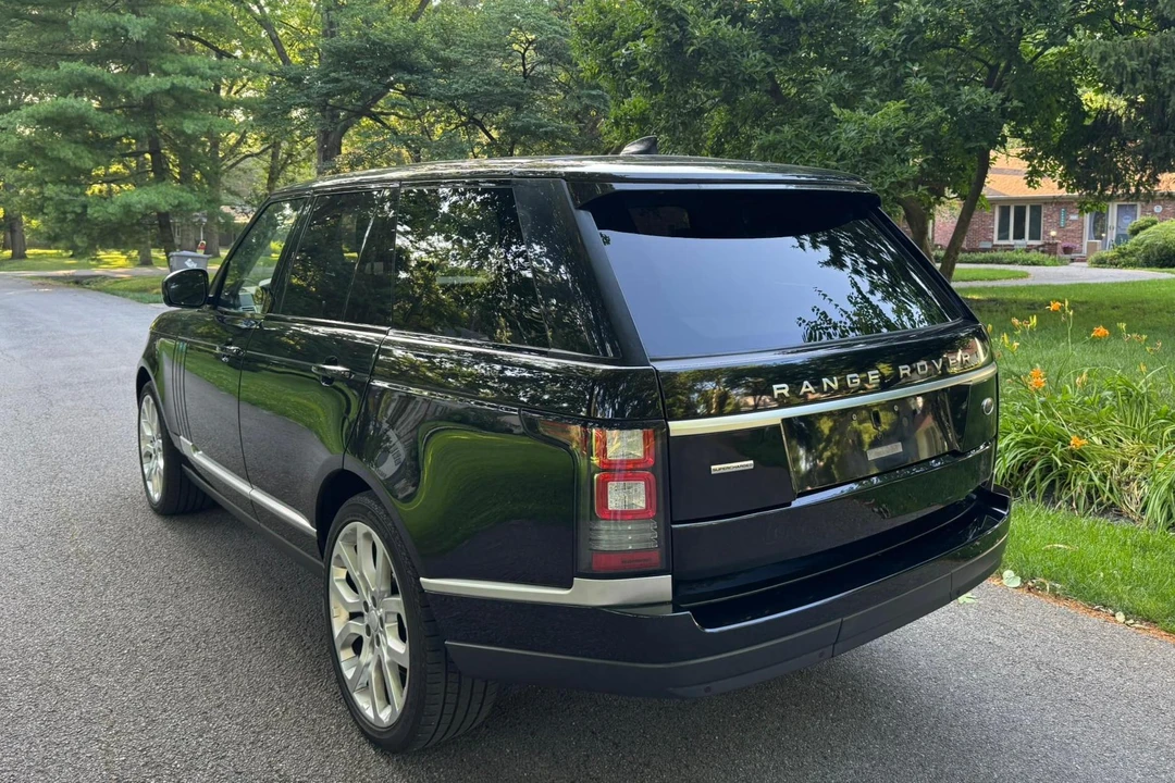 2017 Land Rover Range Rover L405 - Image 11 of 31