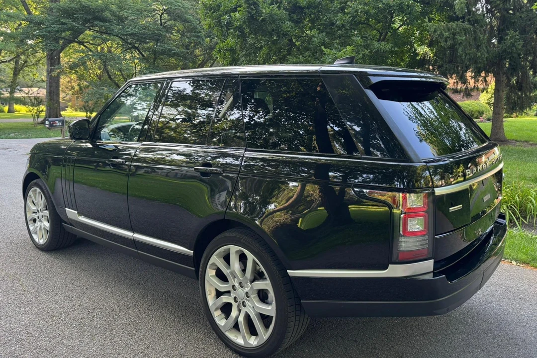2017 Land Rover Range Rover L405 - Image 4 of 31