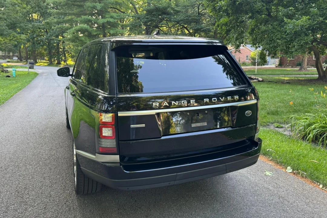 2017 Land Rover Range Rover L405 - Image 12 of 31