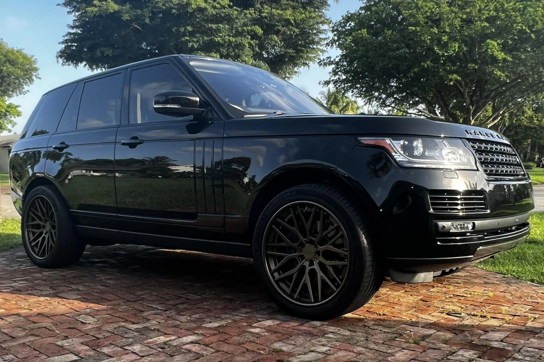 2017 Land Rover Range Rover L405 - Image 2 of 31