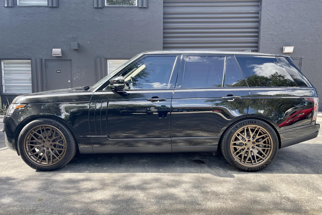 2017 Land Rover Range Rover L405 - Image 4 of 31