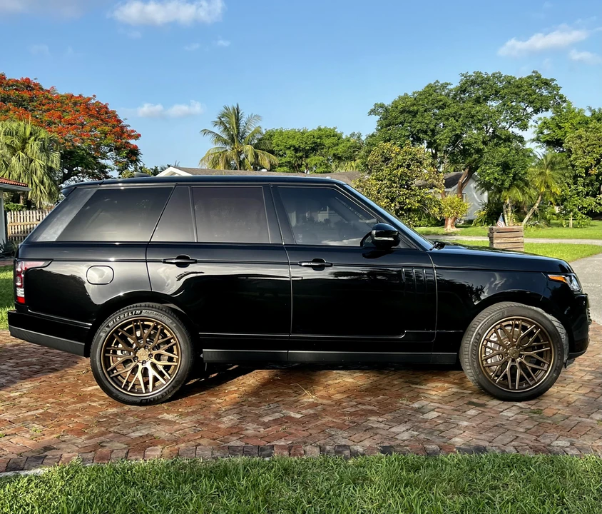 2017 Land Rover Range Rover L405 - Image 14 of 31