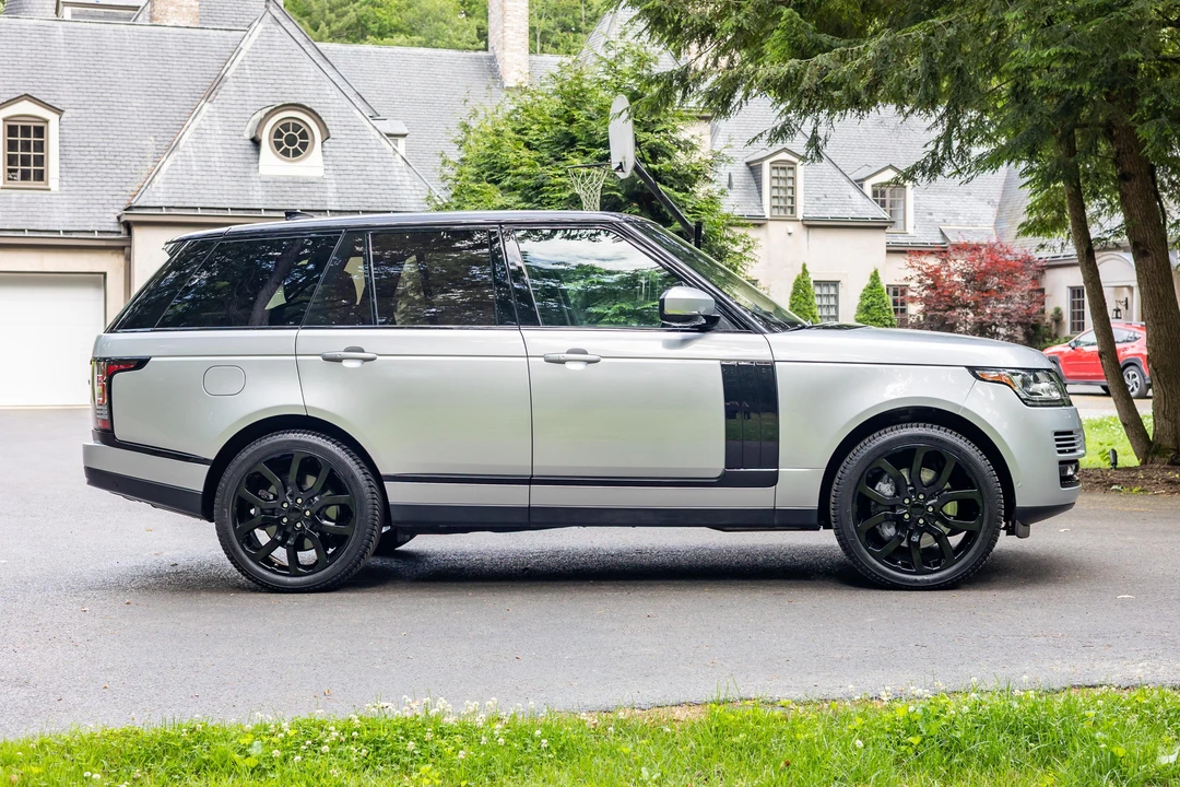 2017 Land Rover Range Rover L405 - Image 11 of 31