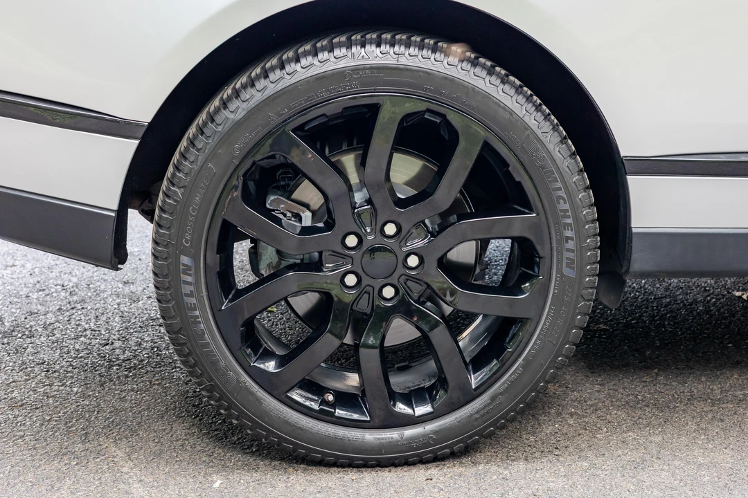 2017 Land Rover Range Rover L405 - Image 28 of 31