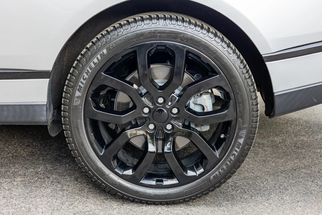 2017 Land Rover Range Rover L405 - Image 27 of 31