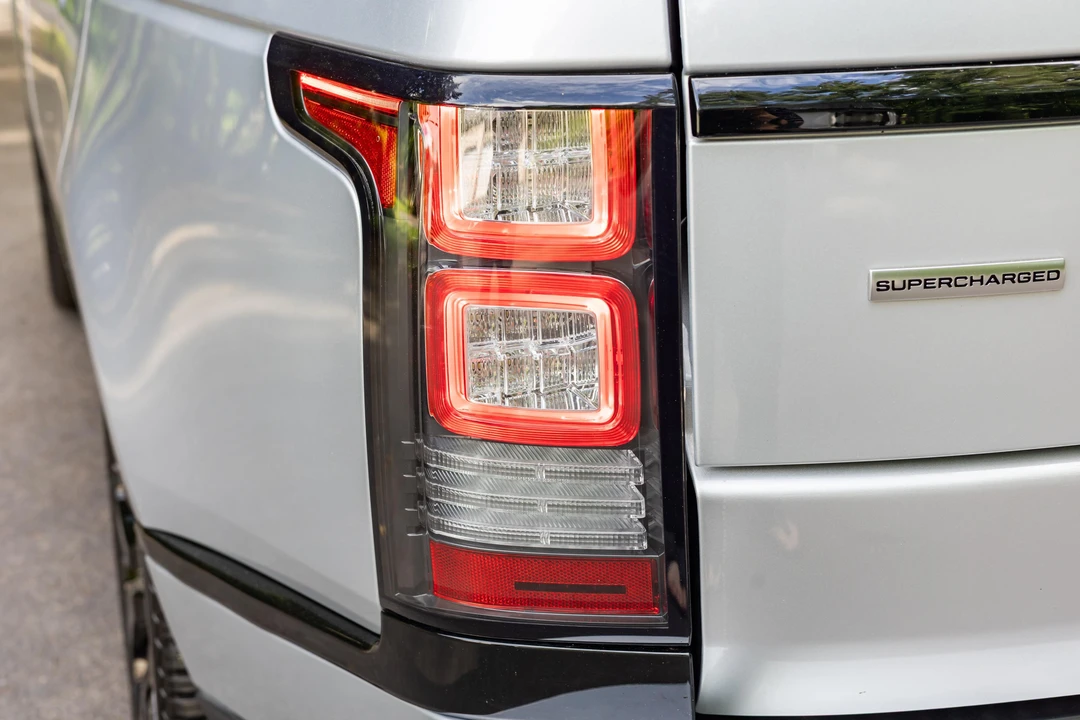 2017 Land Rover Range Rover L405 - Image 16 of 31