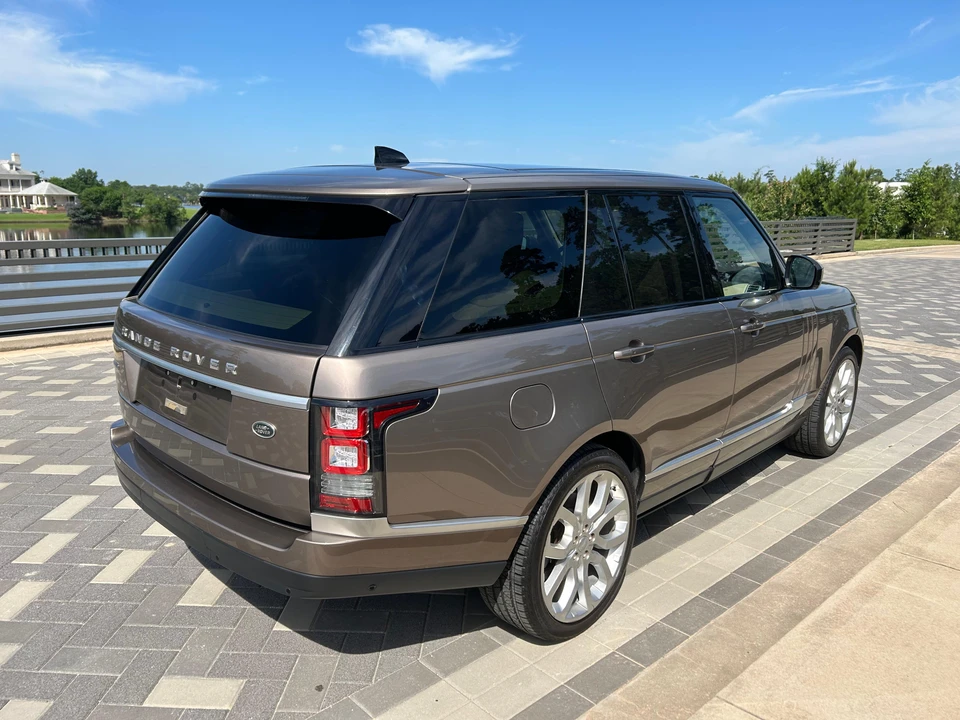 2017 Land Rover Range Rover L405 - Image 9 of 31