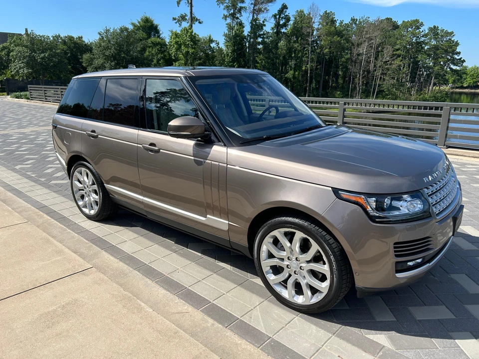 2017 Land Rover Range Rover L405 - Image 10 of 31