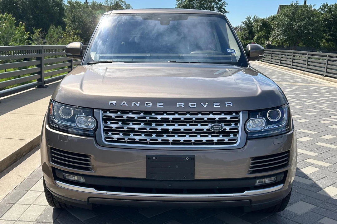 2017 Land Rover Range Rover L405 - Image 2 of 31