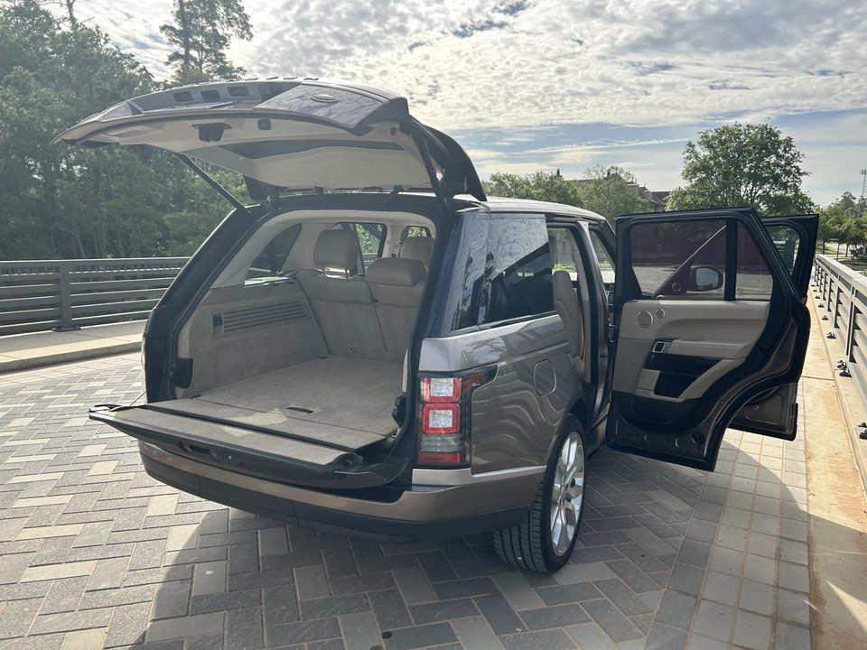 2017 Land Rover Range Rover L405 - Image 12 of 31