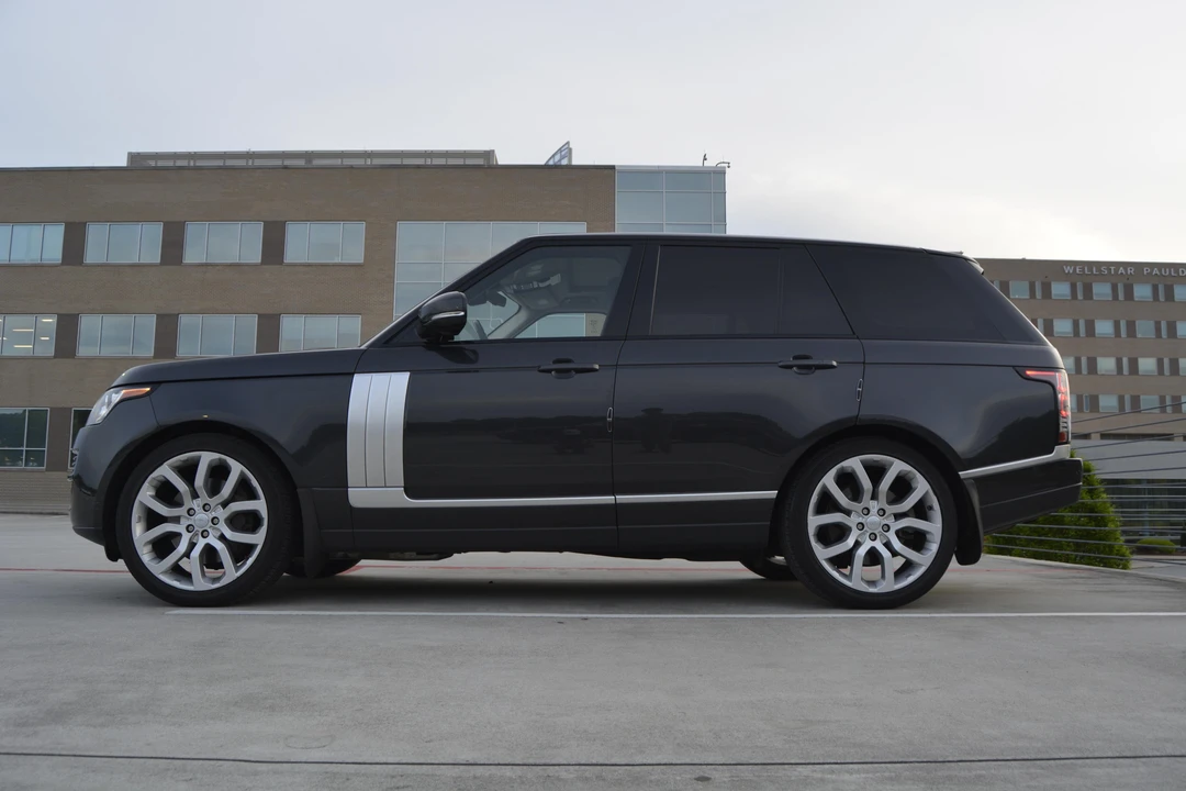 2017 Land Rover Range Rover L405 - Image 13 of 31