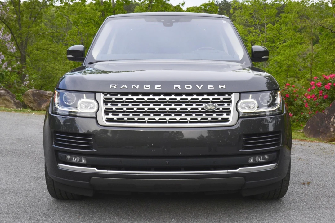 2017 Land Rover Range Rover L405 - Image 2 of 31