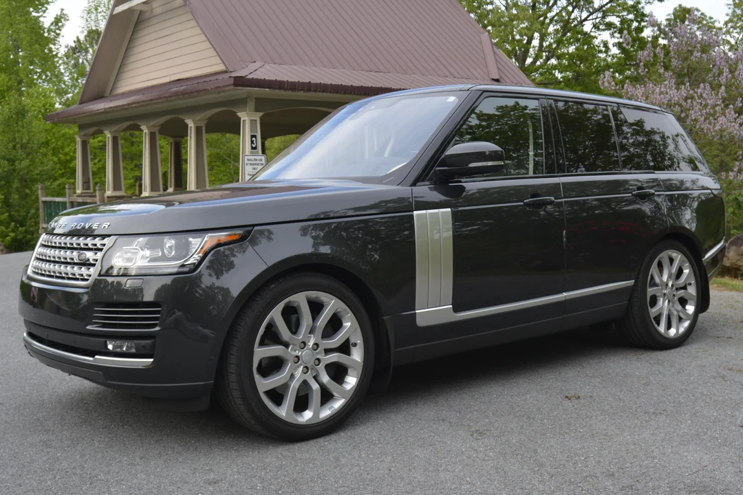 2017 Land Rover Range Rover L405 - Image 3 of 31