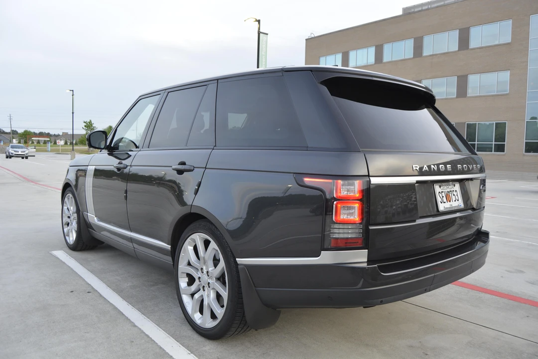 2017 Land Rover Range Rover L405 - Image 16 of 31