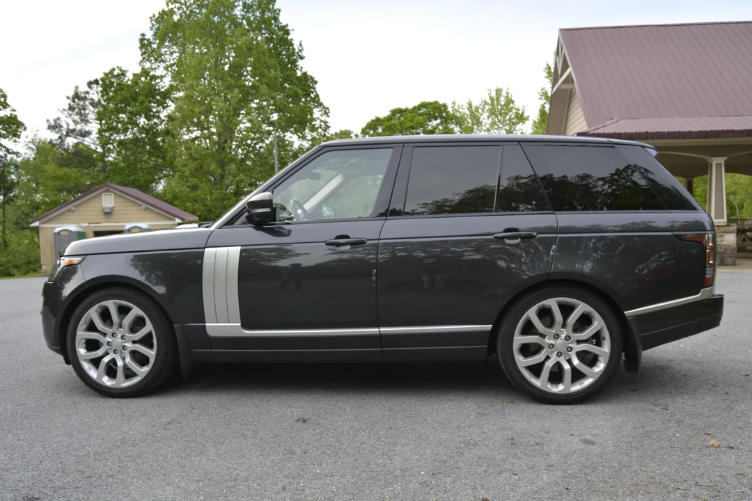 2017 Land Rover Range Rover L405 - Image 14 of 31