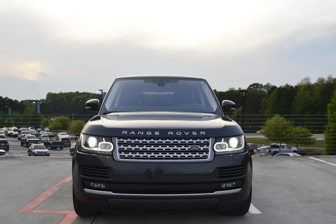 2017 Land Rover Range Rover L405 - Image 6 of 31