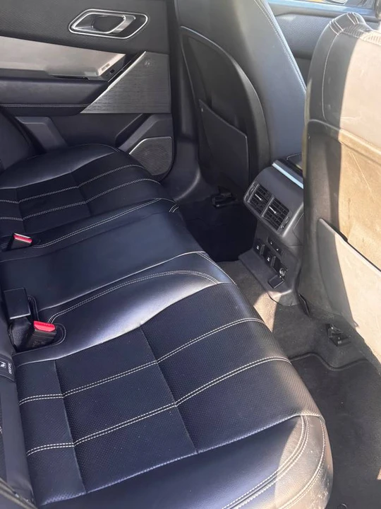 2017 Land Rover Range Rover Velar - Image 5 of 9
