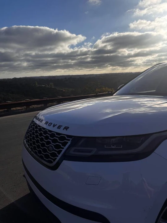 2017 Land Rover Range Rover Velar - Image 4 of 9