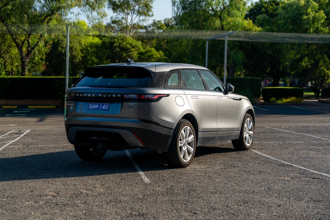 2017 Land Rover Range Rover Velar - Image 7 of 31