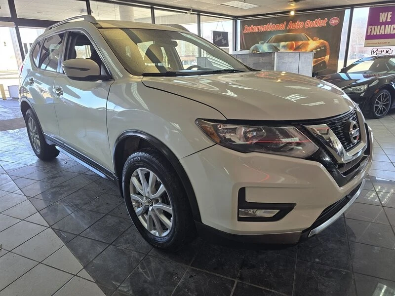 2017 Nissan Rogue - Image 3 of 4