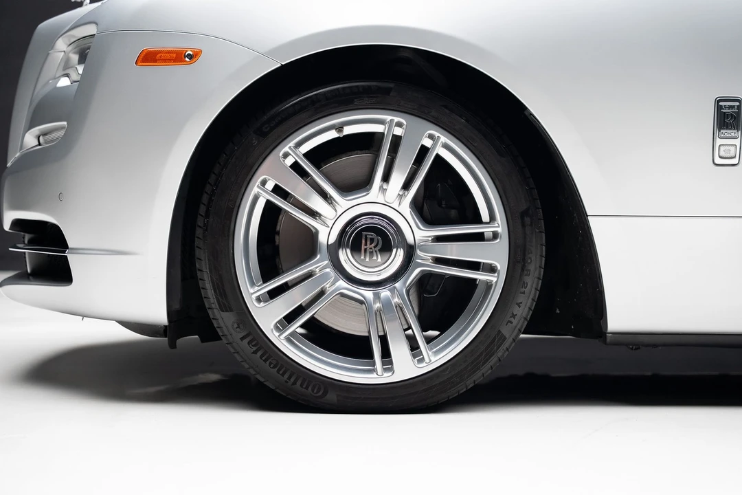 2017 Rolls-Royce Dawn - Image 22 of 31