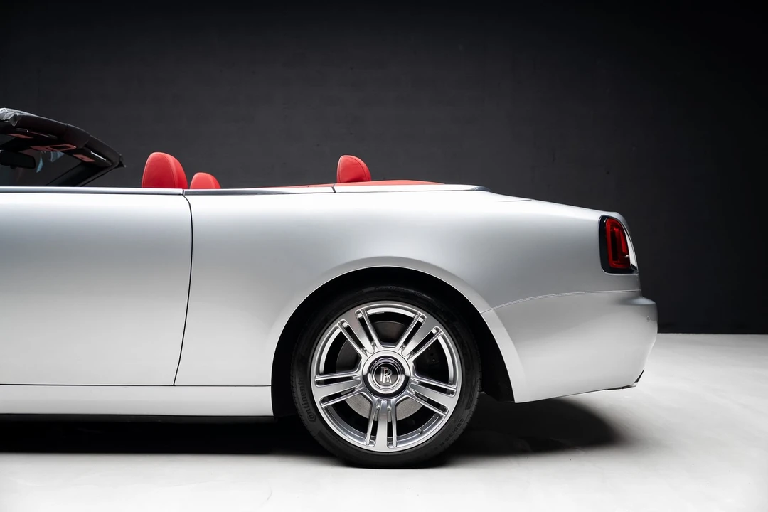 2017 Rolls-Royce Dawn - Image 23 of 31