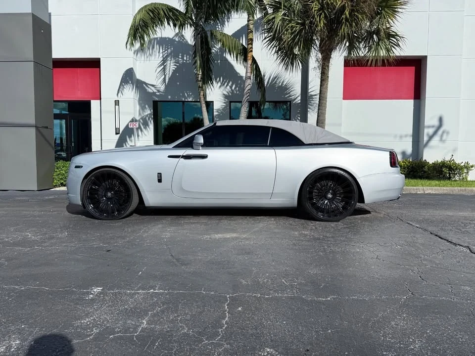 2017 Rolls-Royce Dawn - Image 8 of 16