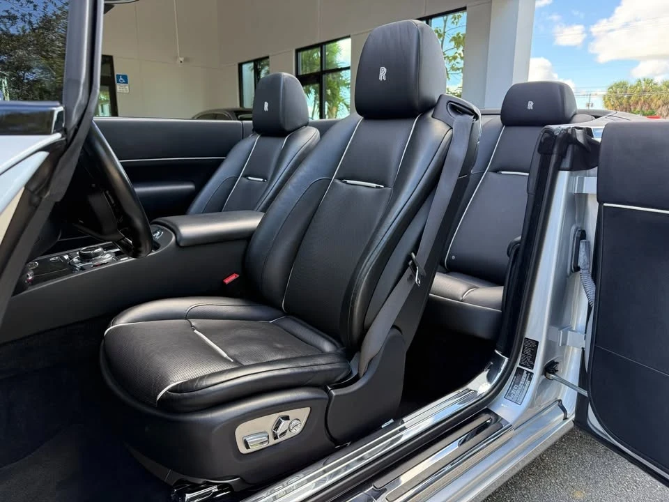 2017 Rolls-Royce Dawn - Image 9 of 16