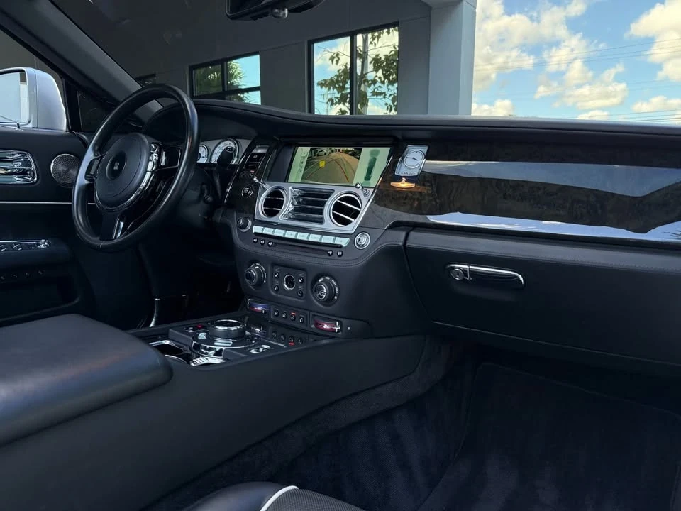 2017 Rolls-Royce Dawn - Image 14 of 16