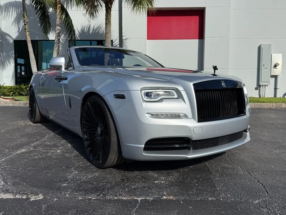 2017 Rolls-Royce Dawn - Image 2 of 16