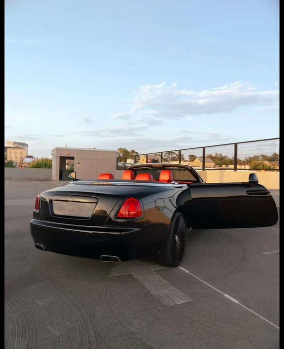 2017 Rolls-Royce Dawn - Image 2 of 20