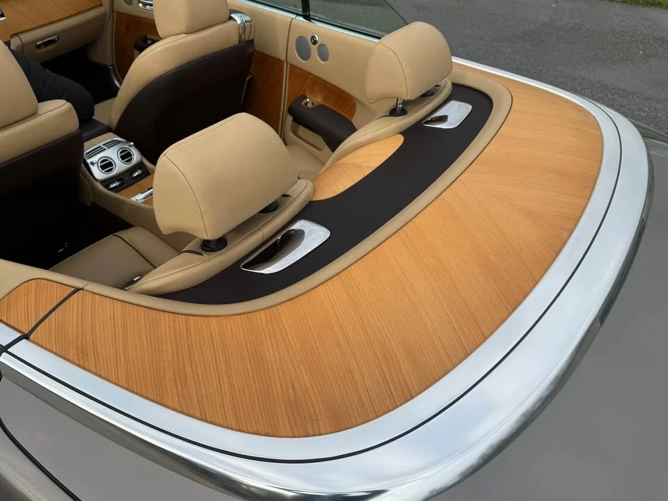 2017 Rolls-Royce Dawn - Image 9 of 17