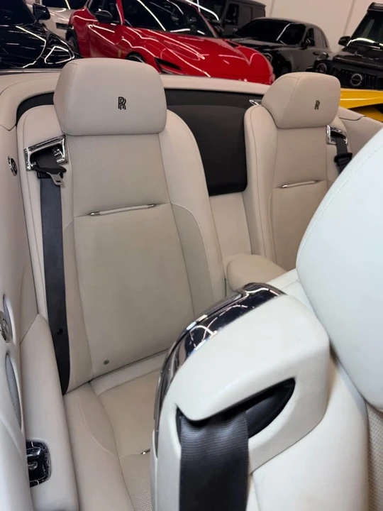 2017 Rolls-Royce Dawn - Image 17 of 19