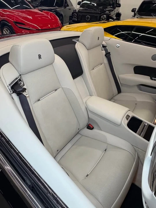 2017 Rolls-Royce Dawn - Image 16 of 19