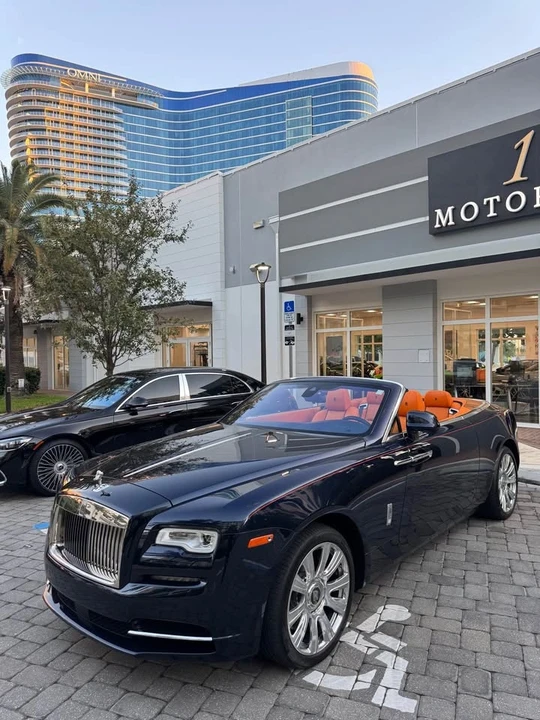 2017 Rolls-Royce Dawn - Image 2 of 10