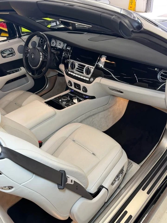 2017 Rolls-Royce Dawn - Image 10 of 19