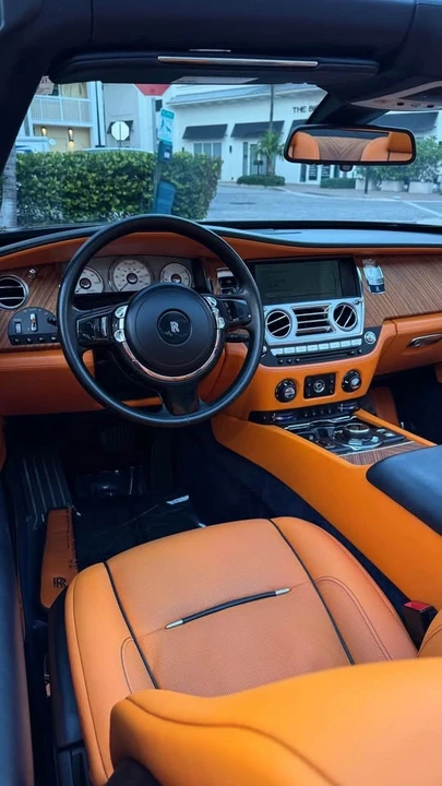 2017 Rolls-Royce Dawn - Image 8 of 10