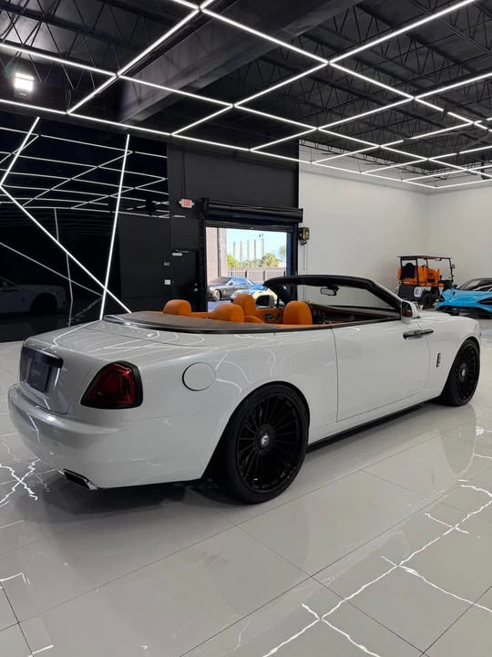2017 Rolls-Royce Dawn - Image 8 of 9