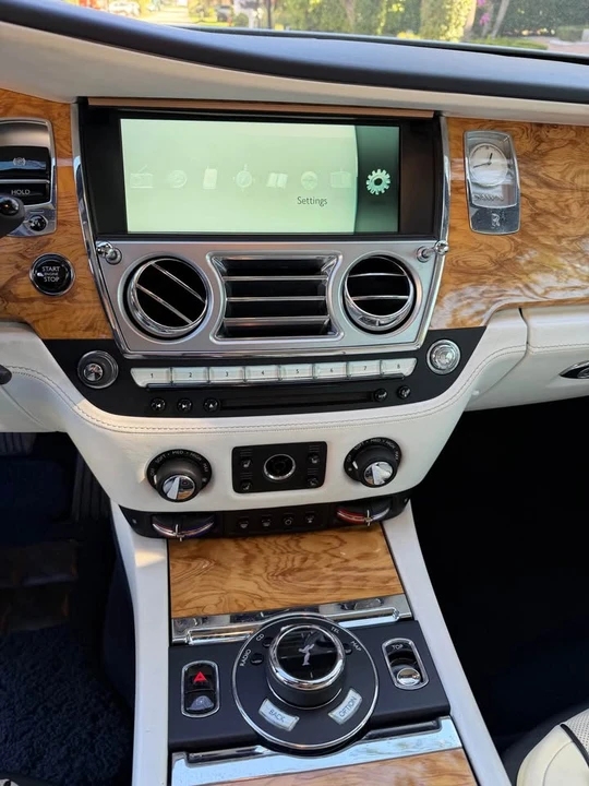 2017 Rolls-Royce Dawn - Image 15 of 20