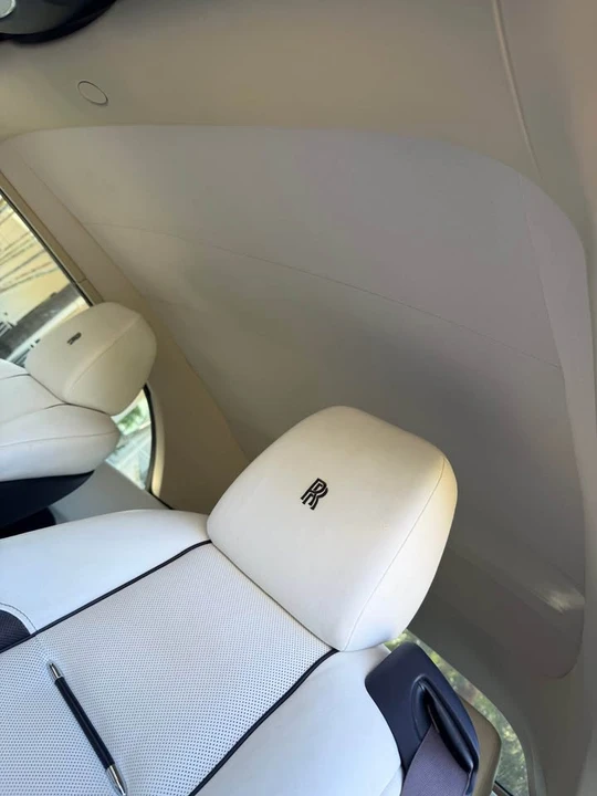 2017 Rolls-Royce Dawn - Image 18 of 20