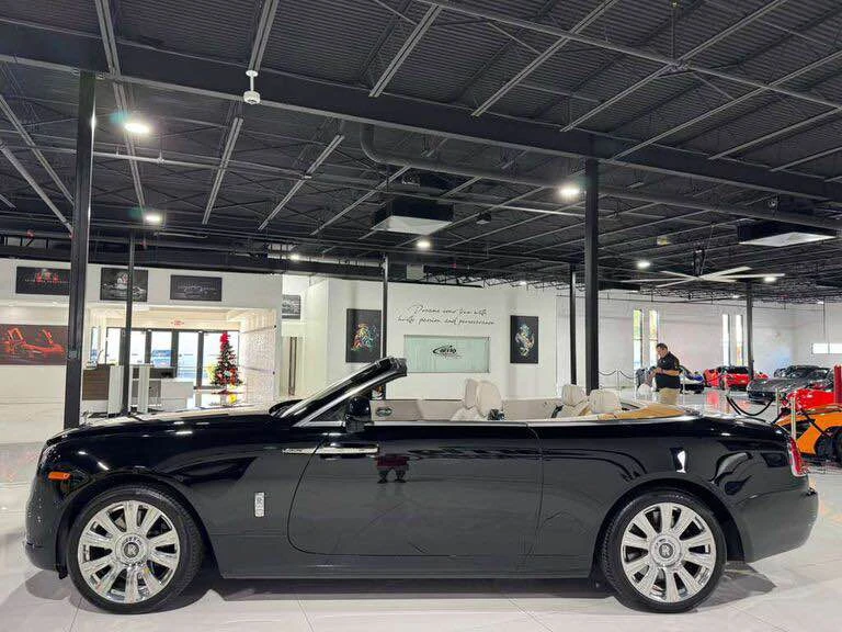 2017 Rolls-Royce Dawn - Image 2 of 15