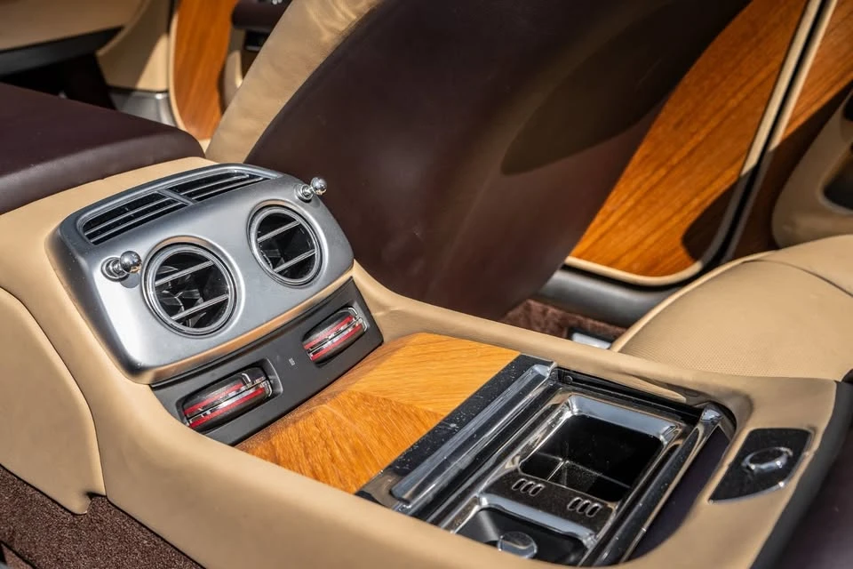 2017 Rolls-Royce Dawn - Image 17 of 18
