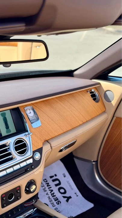 2017 Rolls-Royce Dawn - Image 15 of 16