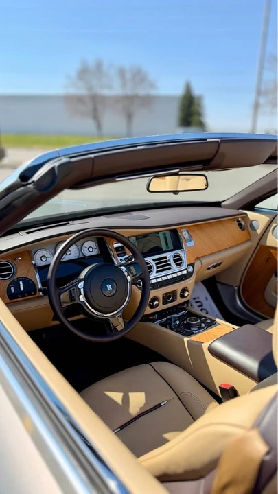 2017 Rolls-Royce Dawn - Image 12 of 16