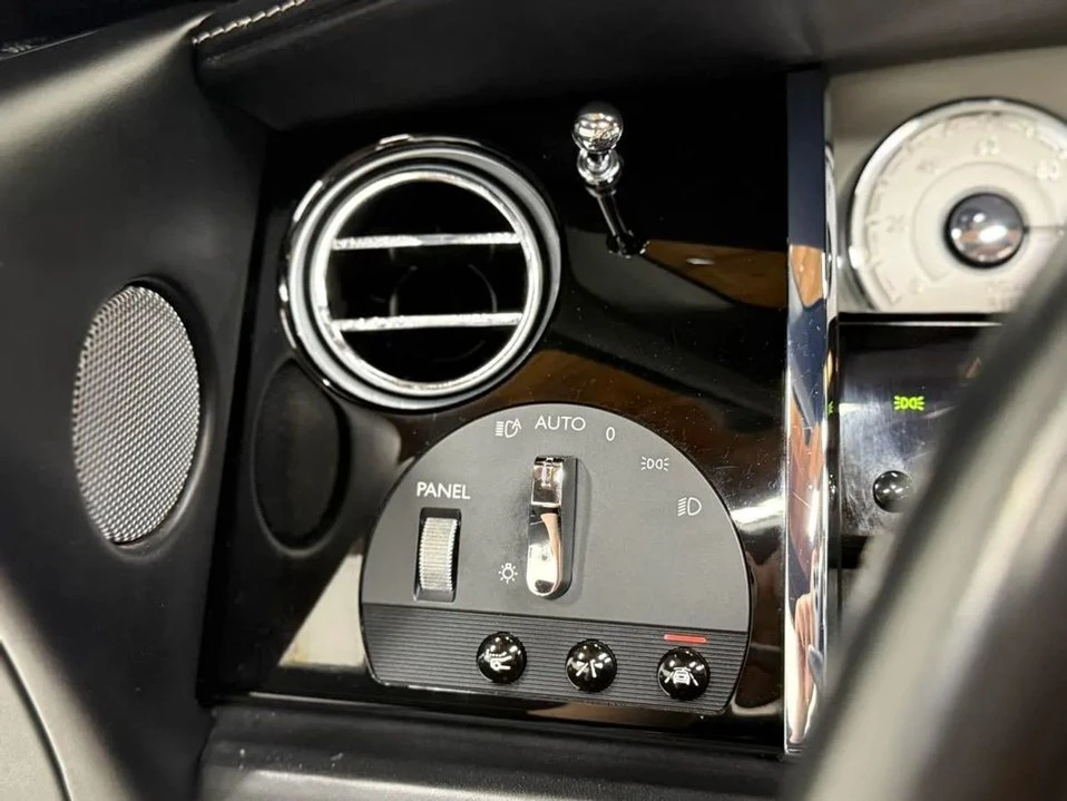 2017 Rolls-Royce Dawn - Image 17 of 20