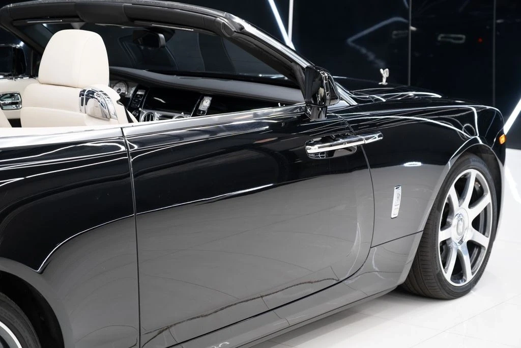 2017 Rolls-Royce Dawn - Image 15 of 21