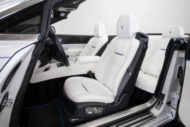 2017 Rolls-Royce Dawn - Image 2 of 21