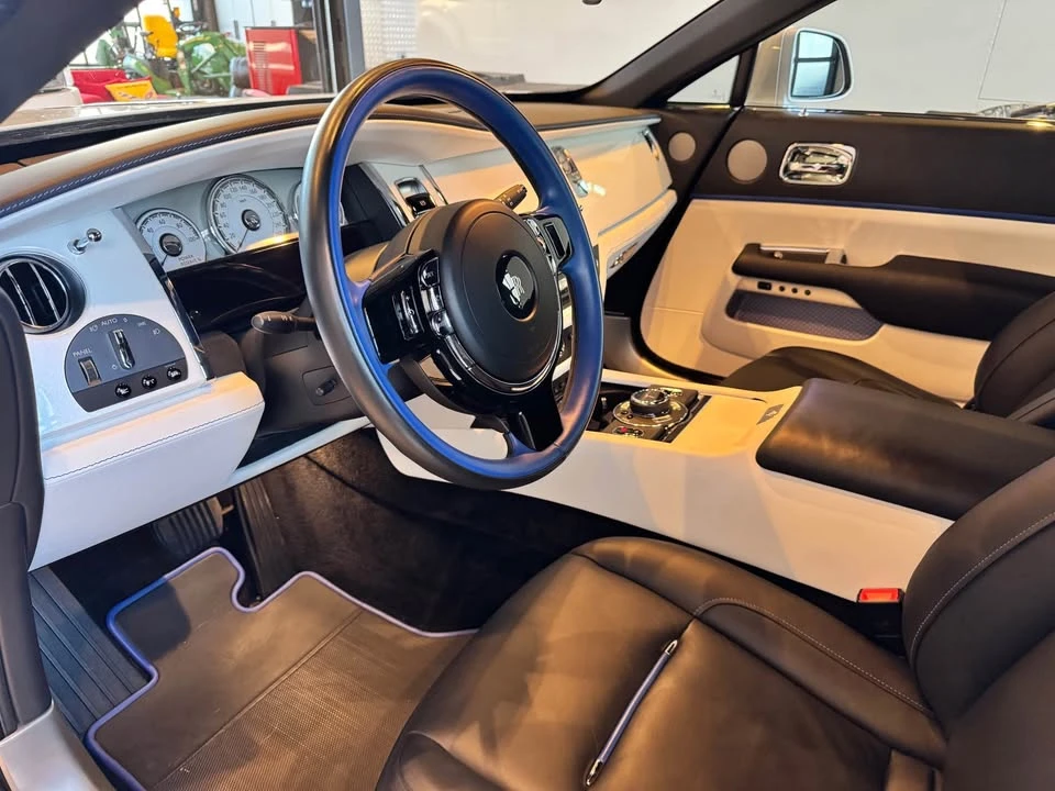 2017 Rolls-Royce Dawn - Image 8 of 10